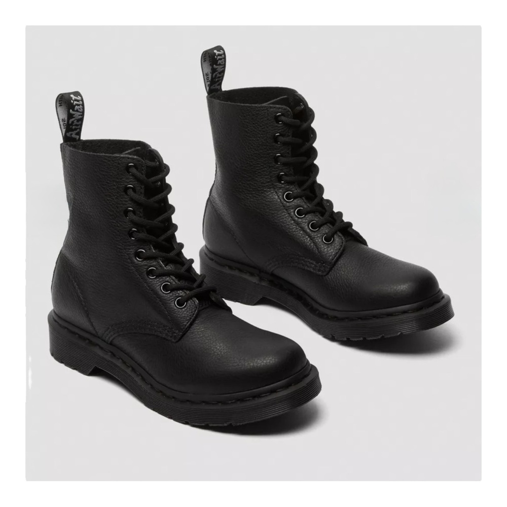 Dr. Martens 1460 Pascal Mono Lace Up Boot - Black Virginia NIB